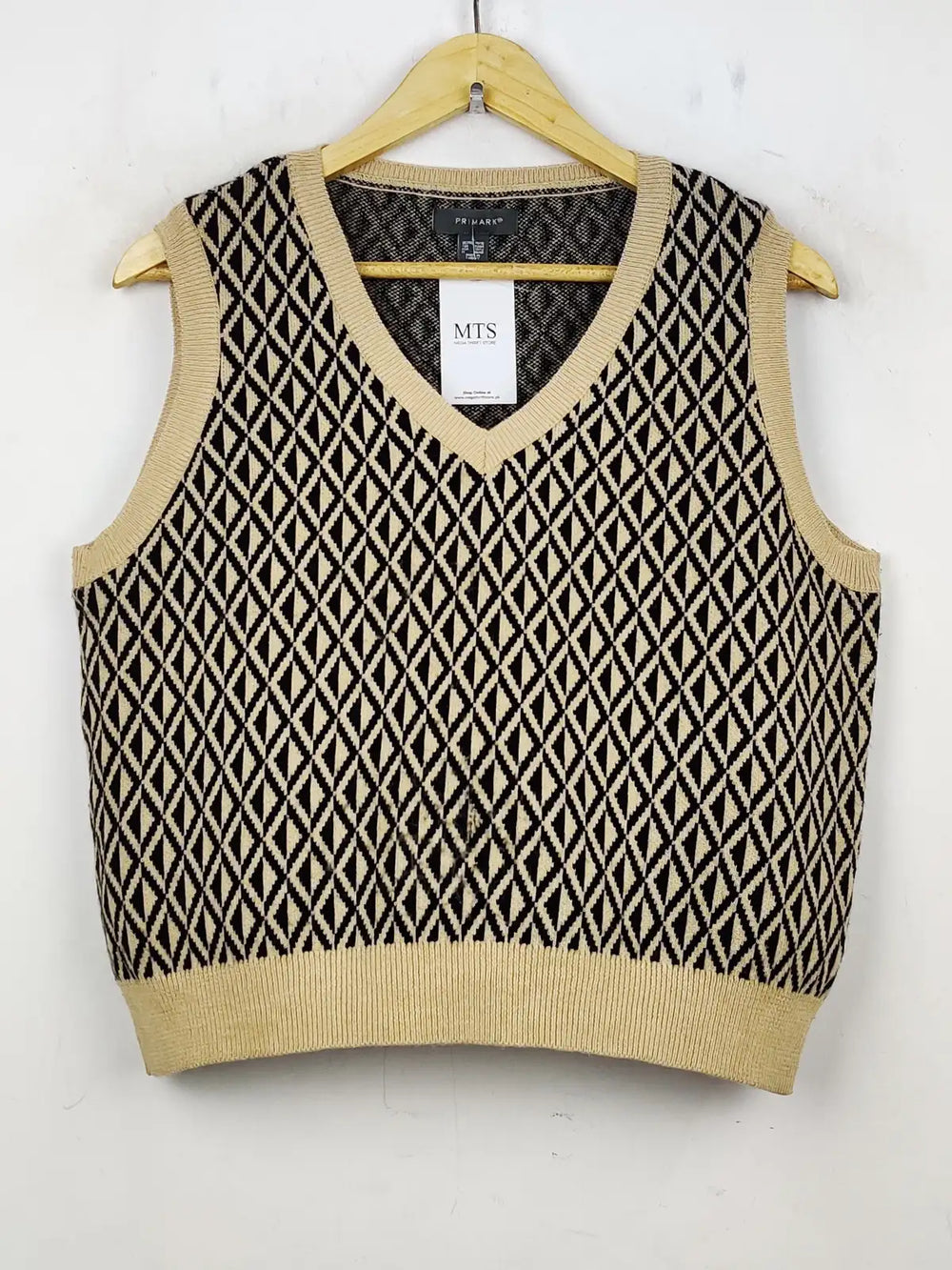 Buy online pre-used pre-loved 100% authentic & Original branded Primark (SL-2073) available in Pakistan. Top international brands avilable.