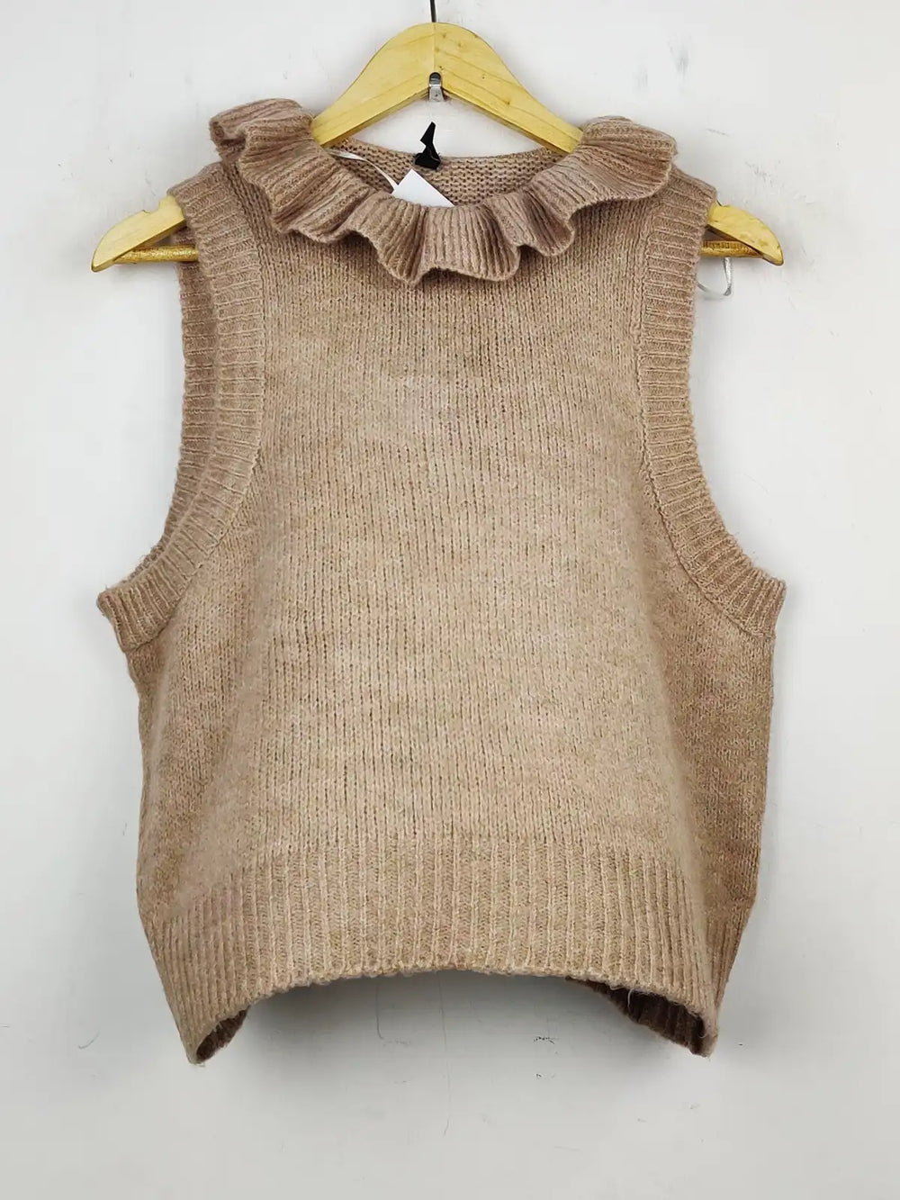 Buy online pre-used pre-loved 100% authentic & Original branded Y.A.S (SL-2079) available in Pakistan. Top international brands avilable.