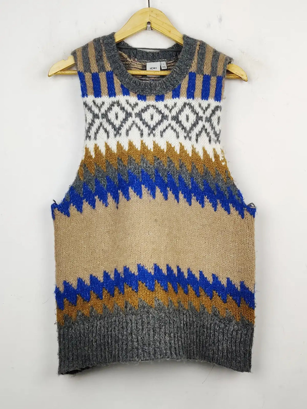 Buy online pre-used pre-loved 100% authentic & Original branded Ichi (SL-2128) available in Pakistan. Top international brands avilable.