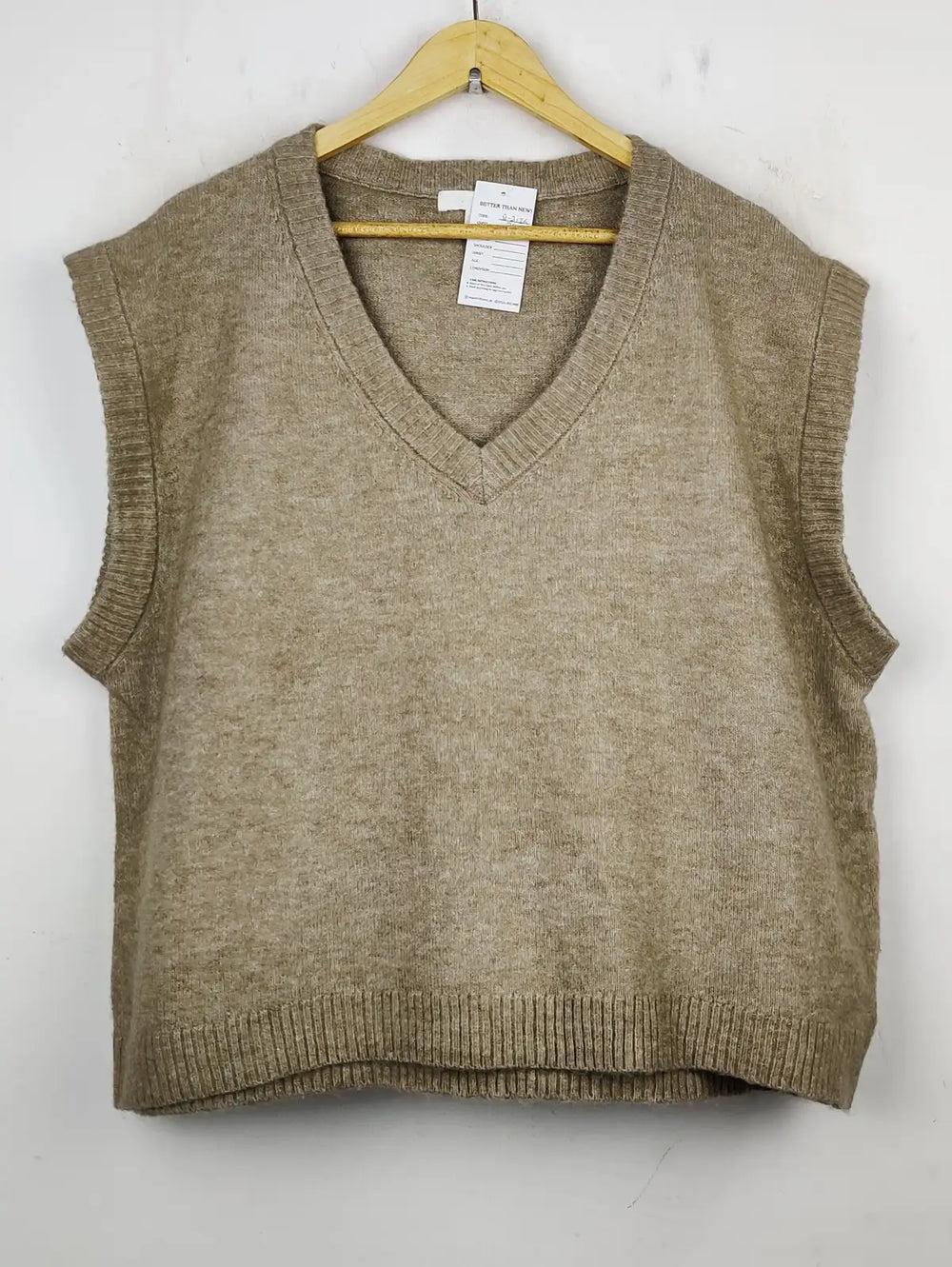 Buy online pre-used pre-loved 100% authentic & Original branded H&M (SL-2136) available in Pakistan. Top international brands avilable.