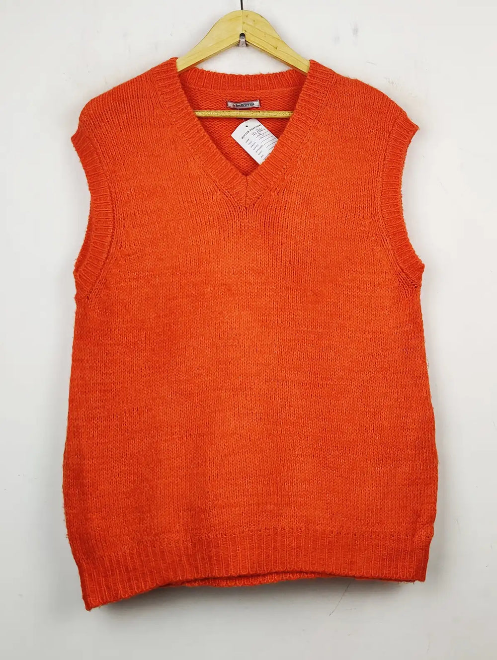 Buy online pre-used pre-loved 100% authentic & Original branded Joebrowns (SL-2161) available in Pakistan. Top international brands avilable.