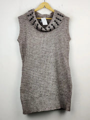 Buy online pre-used pre-loved 100% authentic & Original branded Studio (SL-2249) available in Pakistan. Top international brands avilable.