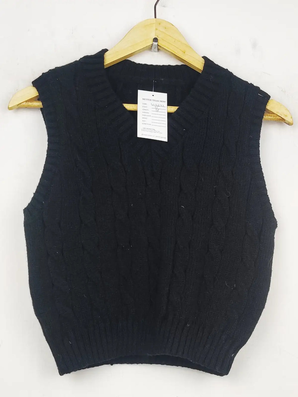 Buy online pre-used pre-loved 100% authentic & Original branded Unknown Brand (SL-2273) available in Pakistan. Top international brands avilable.