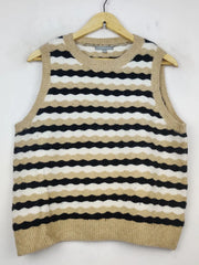 Buy online pre-used pre-loved 100% authentic & Original branded Oliver Bonas (SL-2287) available in Pakistan. Top international brands avilable.