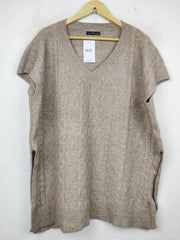 Buy online pre-used pre-loved 100% authentic & Original branded Emery Rose (SL-2288) available in Pakistan. Top international brands avilable.