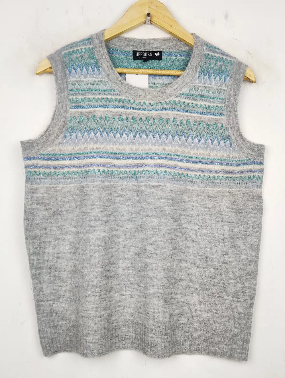 Buy online pre-used pre-loved 100% authentic & Original branded Hepburn (SL-2325) available in Pakistan. Top international brands avilable.