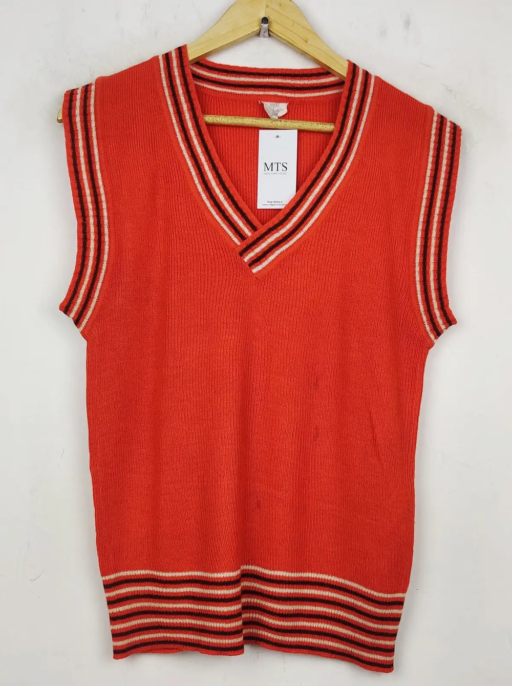 Buy online pre-used pre-loved 100% authentic & Original branded Unknown Brand (SL-2386) available in Pakistan. Top international brands avilable.