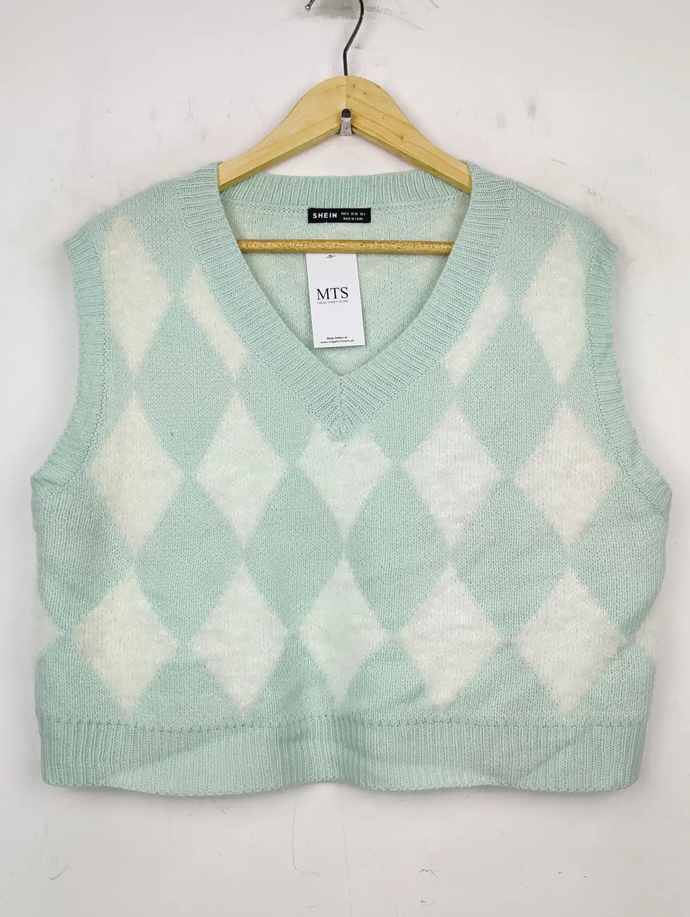 Buy online pre-used pre-loved 100% authentic & Original branded Shein (SL-2404) available in Pakistan. Top international brands avilable.