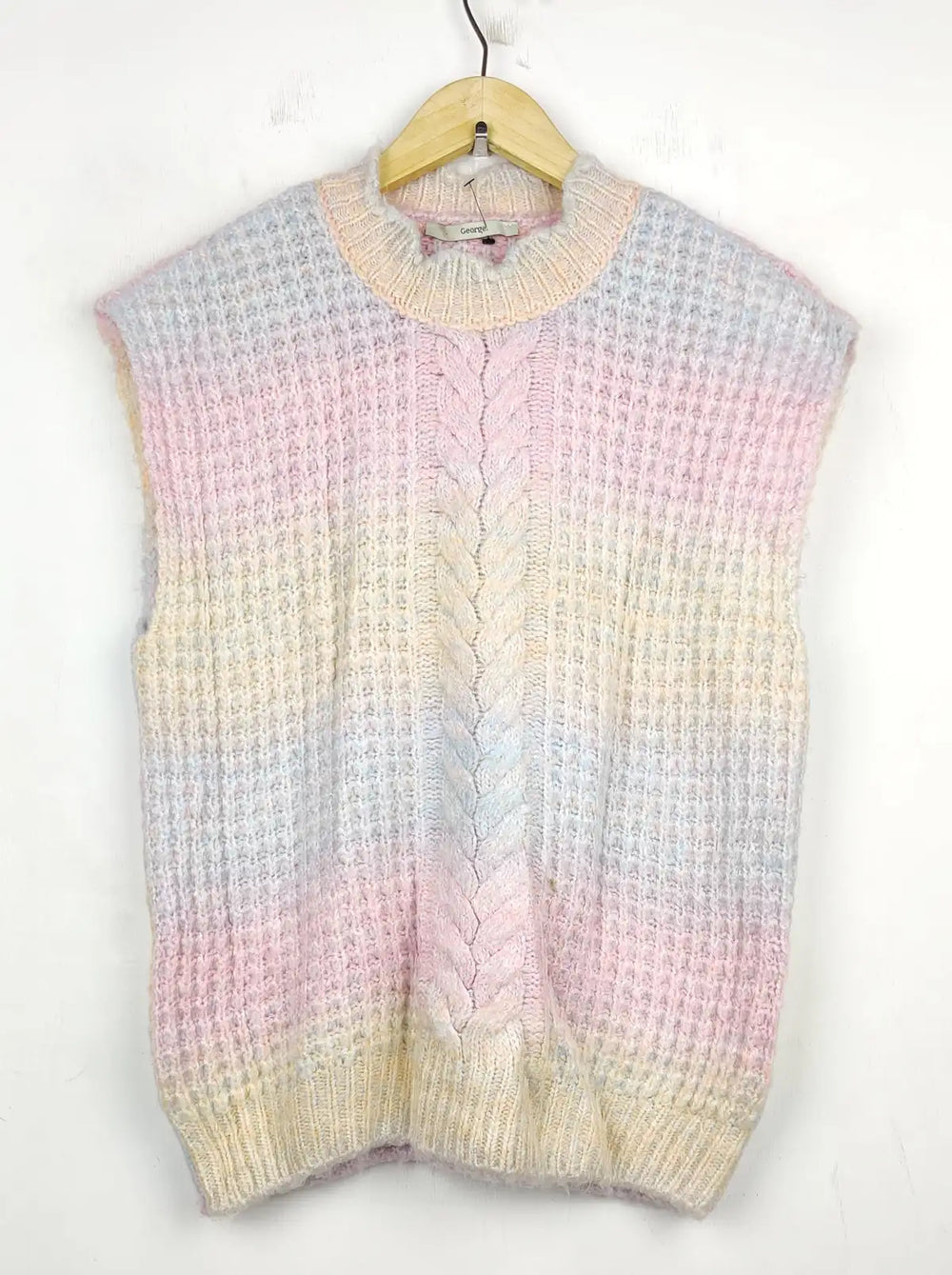 Buy online pre-used pre-loved 100% authentic & Original branded George (SL-2444) available in Pakistan. Top international brands avilable.