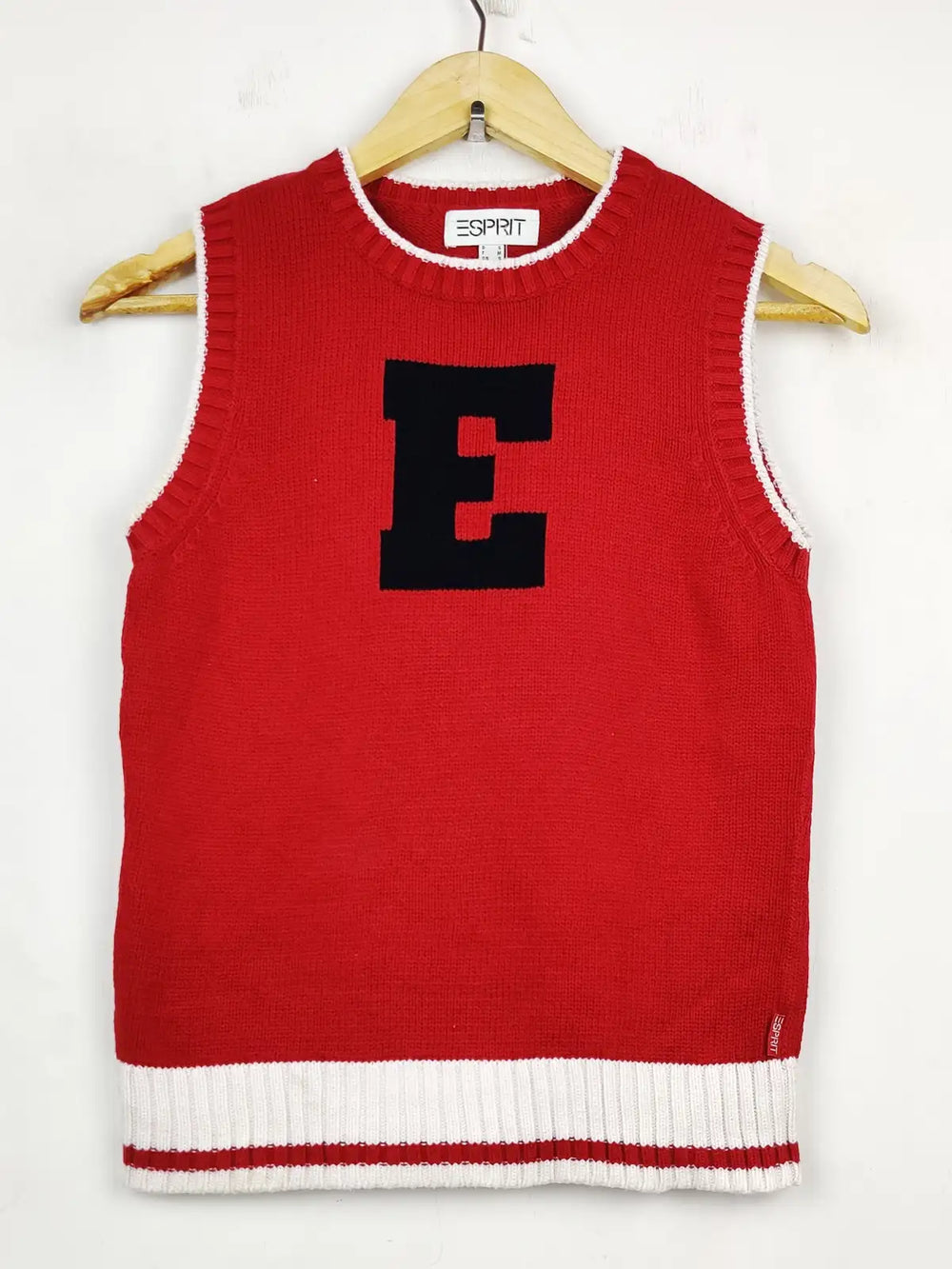 Buy online pre-used pre-loved 100% authentic & Original branded Esprit (SL-2454) available in Pakistan. Top international brands avilable.