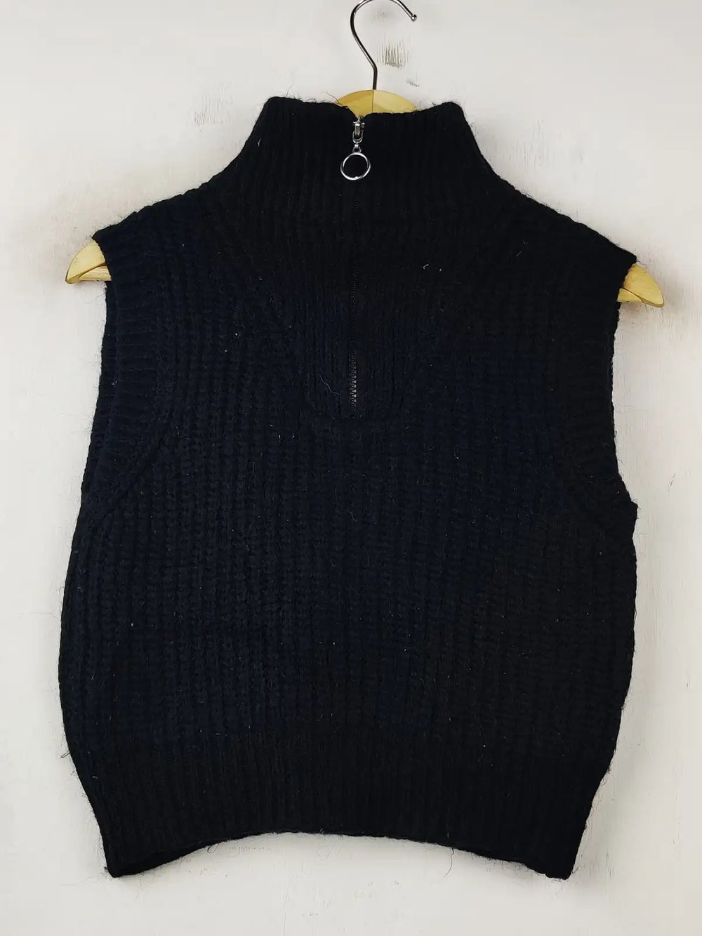 Buy online pre-used pre-loved 100% authentic & Original branded Marks & Spencer (SL-2534) available in Pakistan. Top international brands avilable.