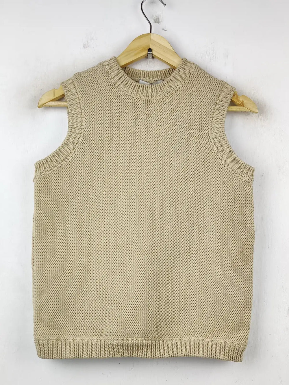 Buy online pre-used pre-loved 100% authentic & Original branded Autograph (SL-2558) available in Pakistan. Top international brands avilable.