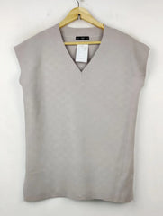 Buy online pre-used pre-loved 100% authentic & Original branded F&F (SL-2645) available in Pakistan. Top international brands avilable.