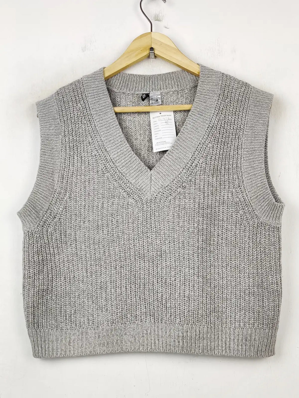 Buy online pre-used pre-loved 100% authentic & Original branded H&M (SL-2780) available in Pakistan. Top international brands avilable.