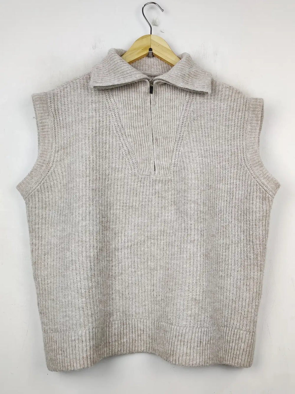 Buy online pre-used pre-loved 100% authentic & Original branded Dunnes Store (SL-2794) available in Pakistan. Top international brands avilable.