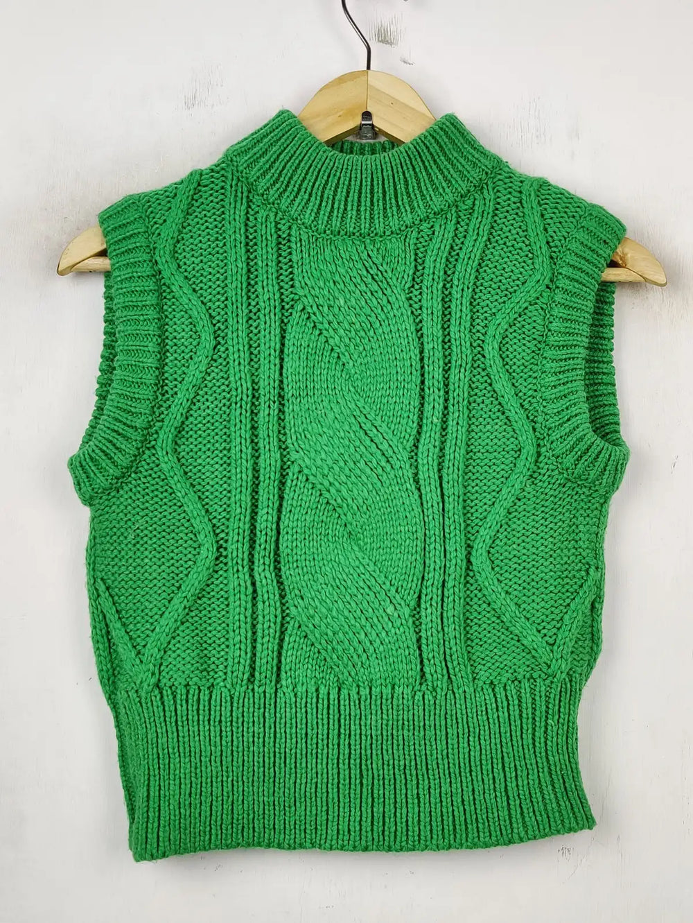 Buy online pre-used pre-loved 100% authentic & Original branded Monki (SL-2796) available in Pakistan. Top international brands avilable.