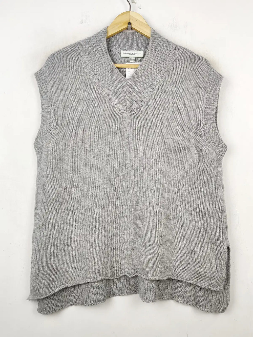 Buy online pre-used pre-loved 100% authentic & Original branded Carolyn Donnelly (SL-2829) available in Pakistan. Top international brands avilable.