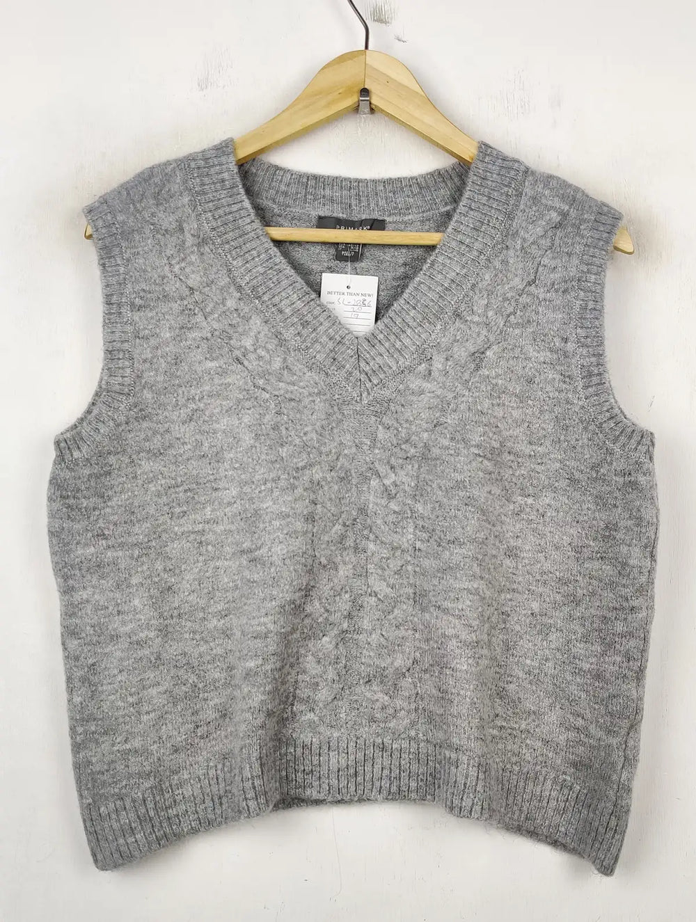 Buy online pre-used pre-loved 100% authentic & Original branded Primark (SL-2836) available in Pakistan. Top international brands avilable.