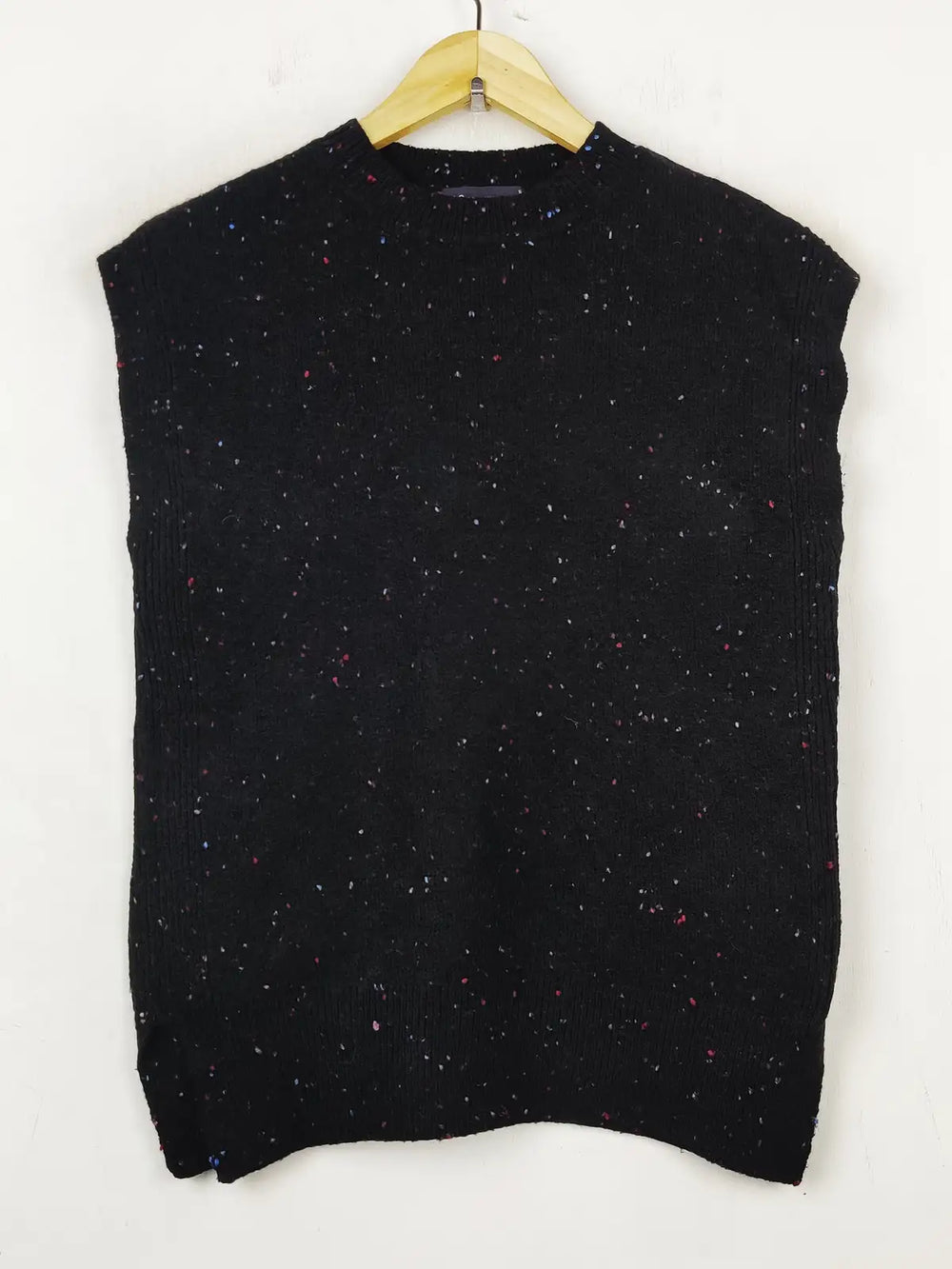 Buy online pre-used pre-loved 100% authentic & Original branded Marks & Spencer (SL-2837) available in Pakistan. Top international brands avilable.