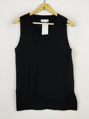 Buy online pre-used pre-loved 100% authentic & Original branded Vila (SL-2946) available in Pakistan. Top international brands avilable.