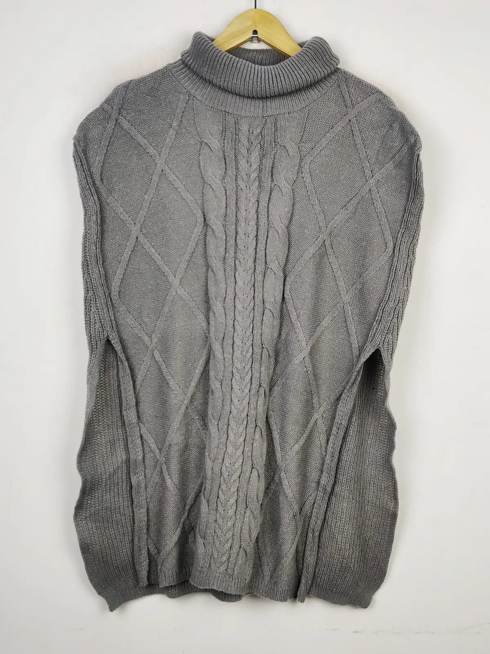 Buy online pre-used pre-loved 100% authentic & Original branded Unknown Brand (SL-2959) available in Pakistan. Top international brands avilable.