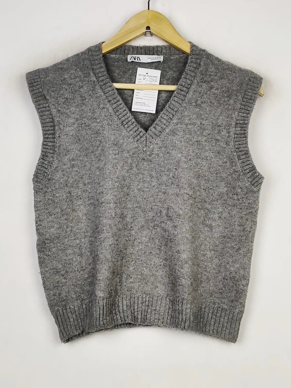 Buy online pre-used pre-loved 100% authentic & Original branded Zara (SL-2968) available in Pakistan. Top international brands avilable.