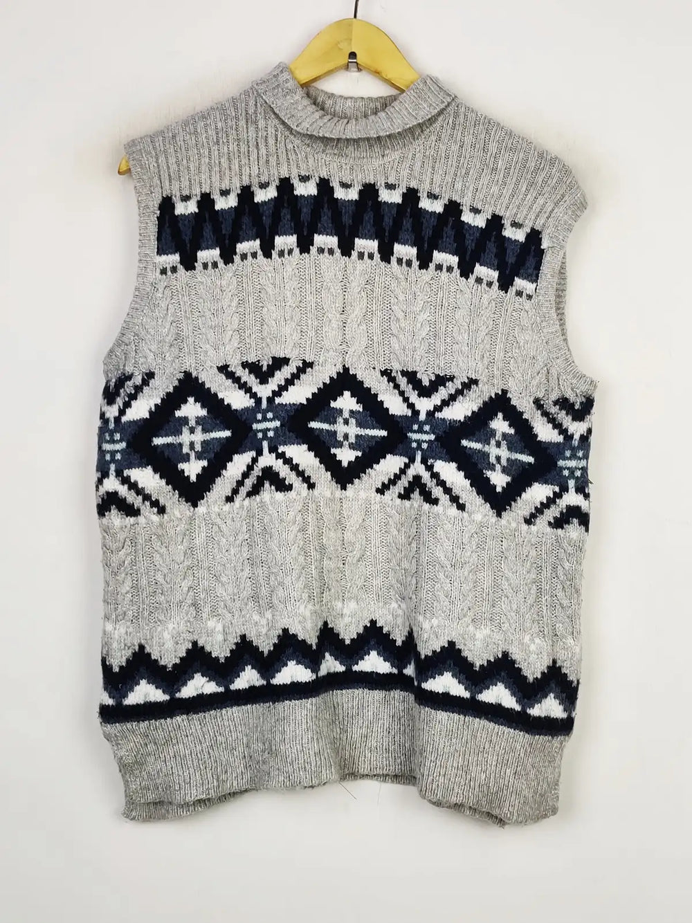 Buy online pre-used pre-loved 100% authentic & Original branded Marks & Spencer (SL-3095) available in Pakistan. Top international brands avilable.