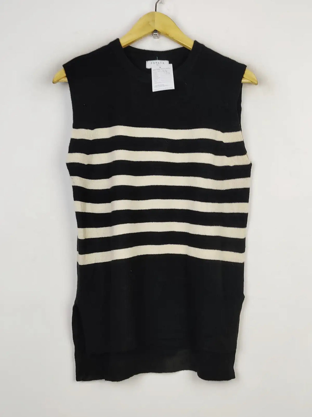 Buy online pre-used pre-loved 100% authentic & Original branded Papaya (SL-3131) available in Pakistan. Top international brands avilable.