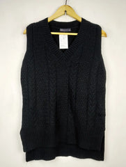 Buy online pre-used pre-loved 100% authentic & Original branded Marks & Spencer (SL-3172) available in Pakistan. Top international brands avilable.