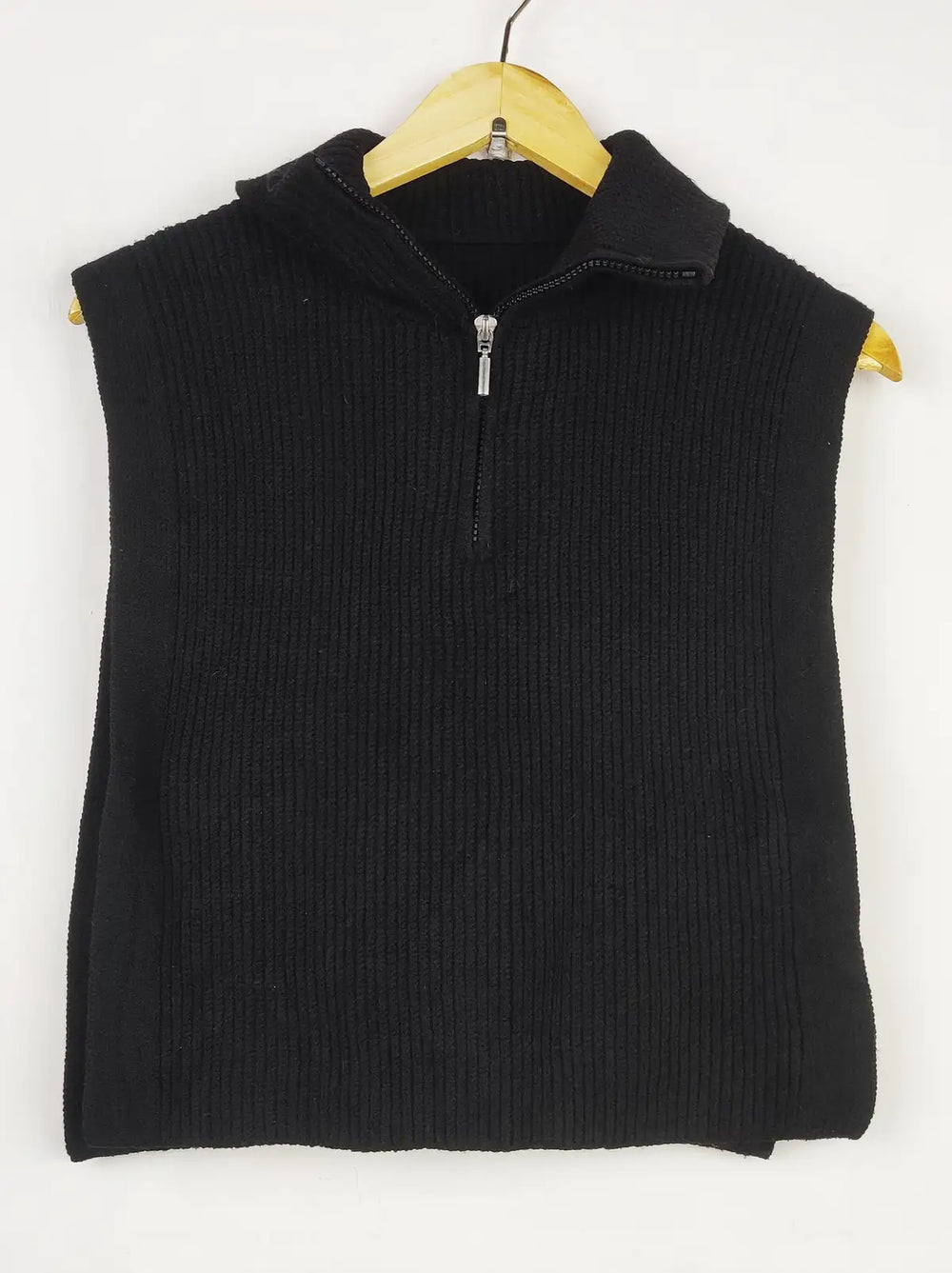 Buy online pre-used pre-loved 100% authentic & Original branded Unknown Brand (SL-3412) available in Pakistan. Top international brands avilable.
