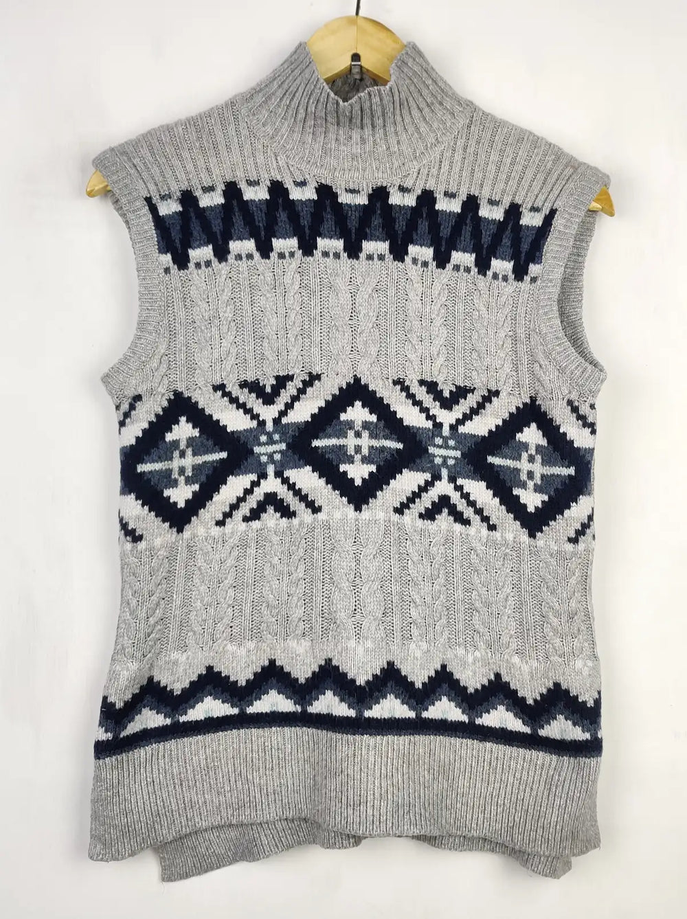 Buy online pre-used pre-loved 100% authentic & Original branded Marks & Spencer (SL-3415) available in Pakistan. Top international brands avilable.