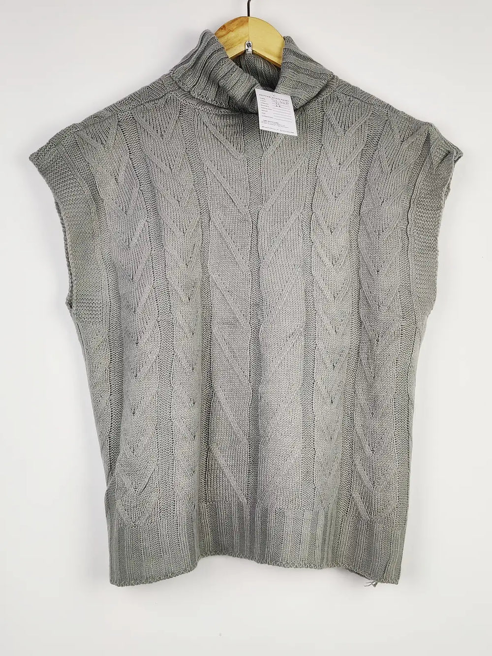 Buy online pre-used pre-loved 100% authentic & Original branded Shein (SL-3550) available in Pakistan. Top international brands avilable.