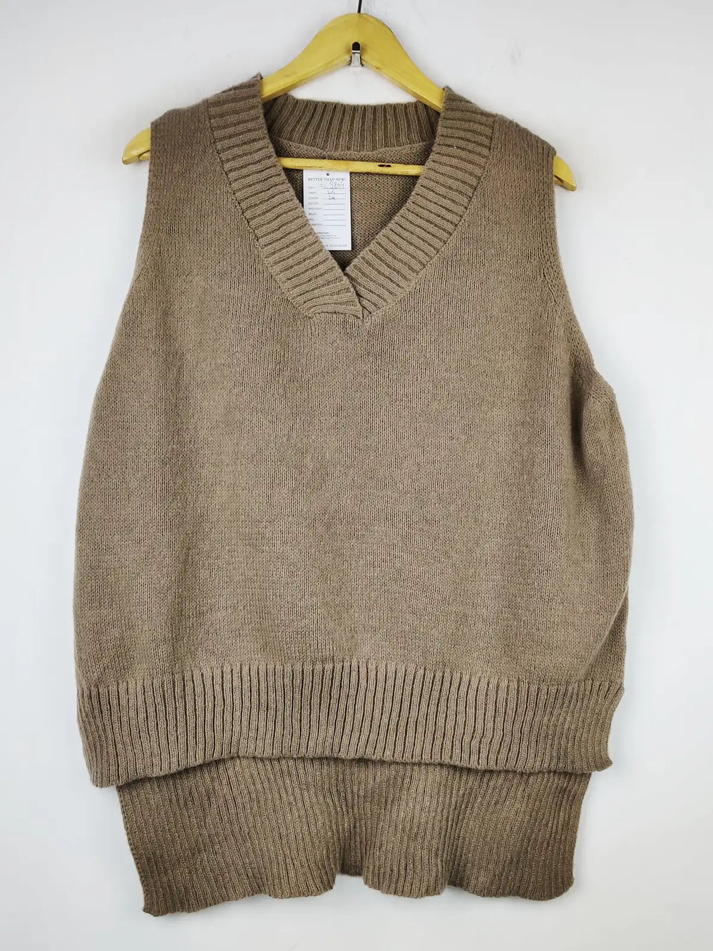 Buy online pre-used pre-loved 100% authentic & Original branded Unknown Brand (SL-3804) available in Pakistan. Top international brands avilable.