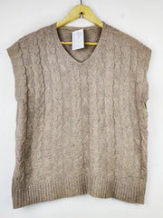 Buy online pre-used pre-loved 100% authentic & Original branded Unknown Brand (SL-3838) available in Pakistan. Top international brands avilable.