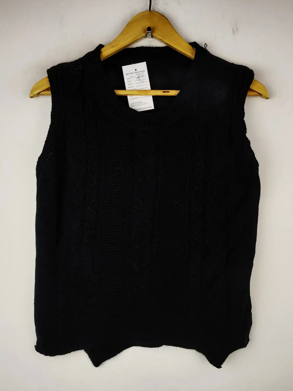 Buy online pre-used pre-loved 100% authentic & Original branded Unknown Brand (SL-3861) available in Pakistan. Top international brands avilable.