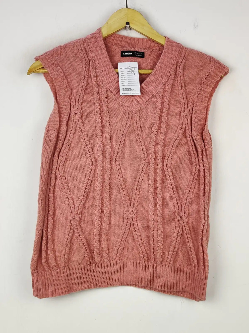 Buy online pre-used pre-loved 100% authentic & Original branded Shein (SL-3961) available in Pakistan. Top international brands avilable.