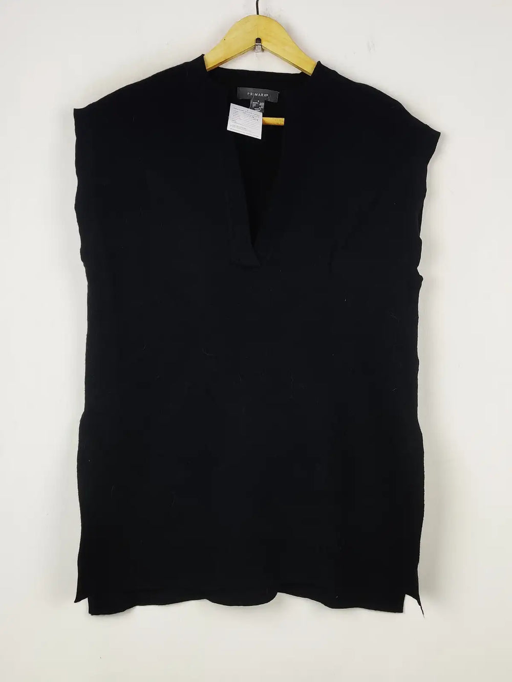 Buy online pre-used pre-loved 100% authentic & Original branded Primark (SL-4002) available in Pakistan. Top international brands avilable.