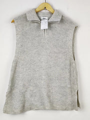 Buy online pre-used pre-loved 100% authentic & Original branded Only (SL-4006) available in Pakistan. Top international brands avilable.