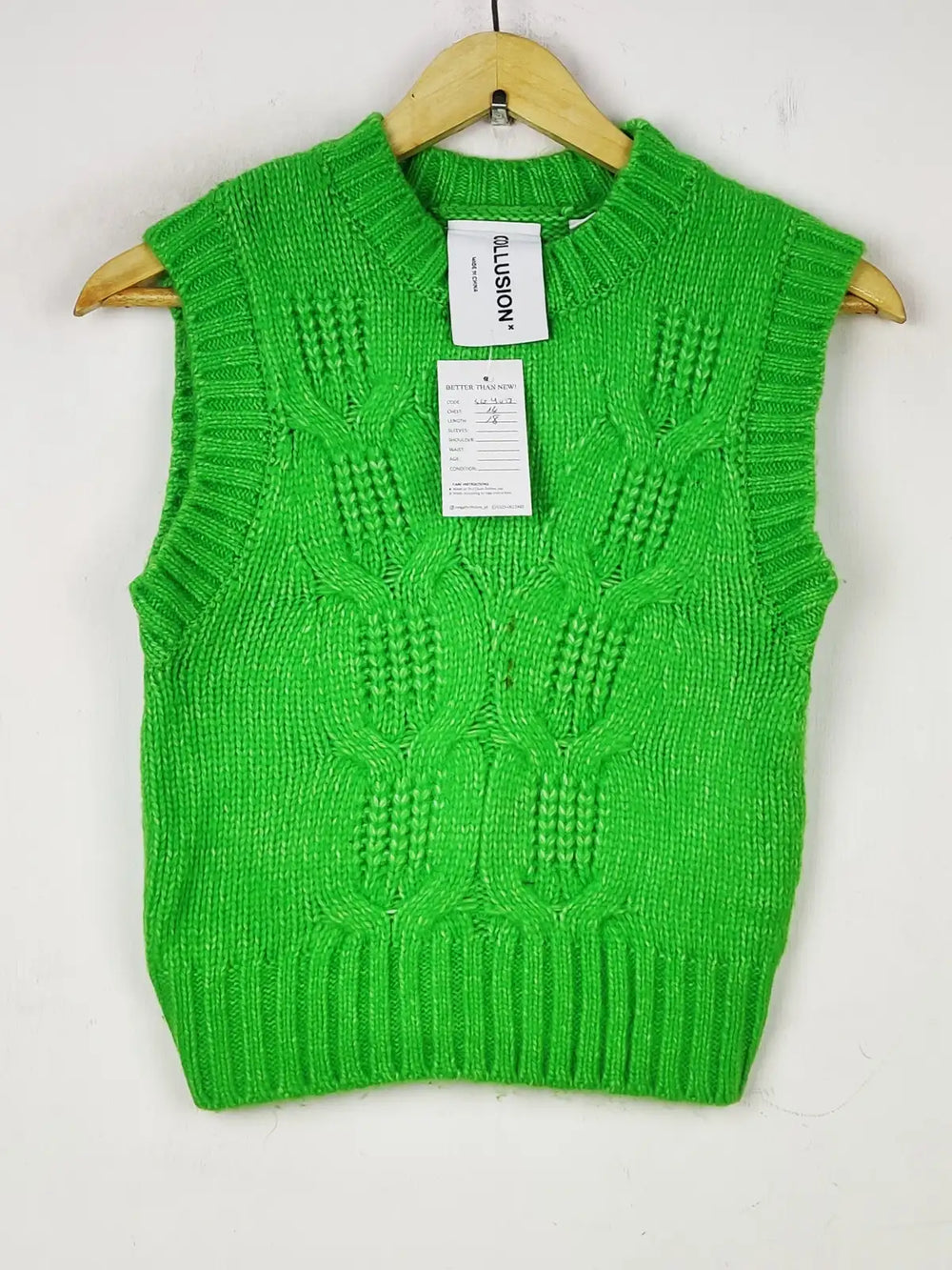 Buy online pre-used pre-loved 100% authentic & Original branded Collusion (SL-4017) available in Pakistan. Top international brands avilable.