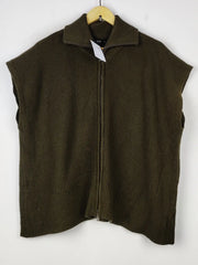 Buy online pre-used pre-loved 100% authentic & Original branded Zara (SL-4020) available in Pakistan. Top international brands avilable.