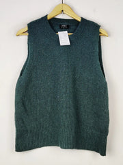 Buy online pre-used pre-loved 100% authentic & Original branded Only (SL-4030) available in Pakistan. Top international brands avilable.