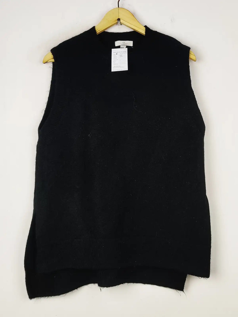 Buy online pre-used pre-loved 100% authentic & Original branded H&M (SL-4045) available in Pakistan. Top international brands avilable.