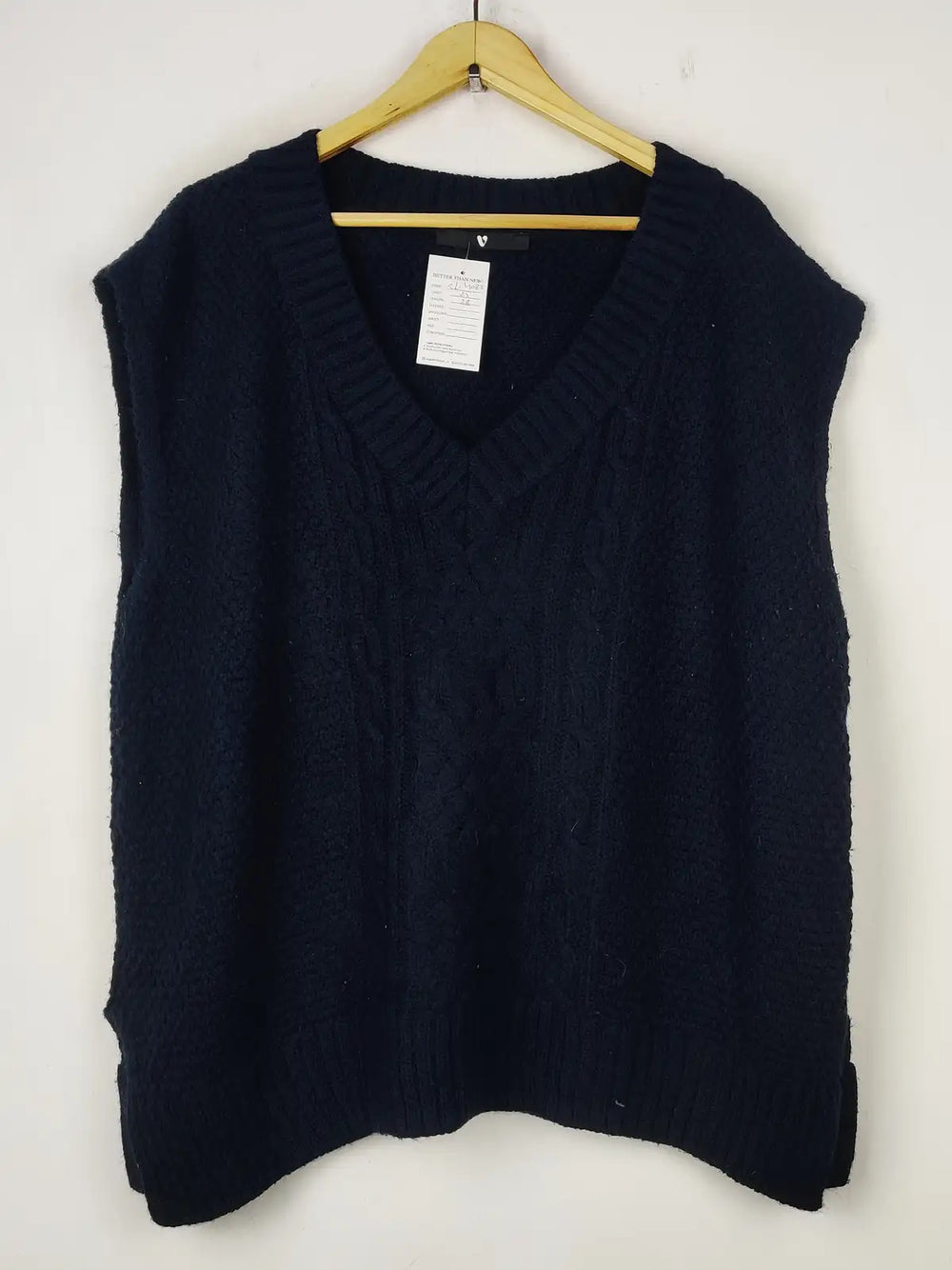 Buy online pre-used pre-loved 100% authentic & Original branded V By Very (SL-4083) available in Pakistan. Top international brands avilable.