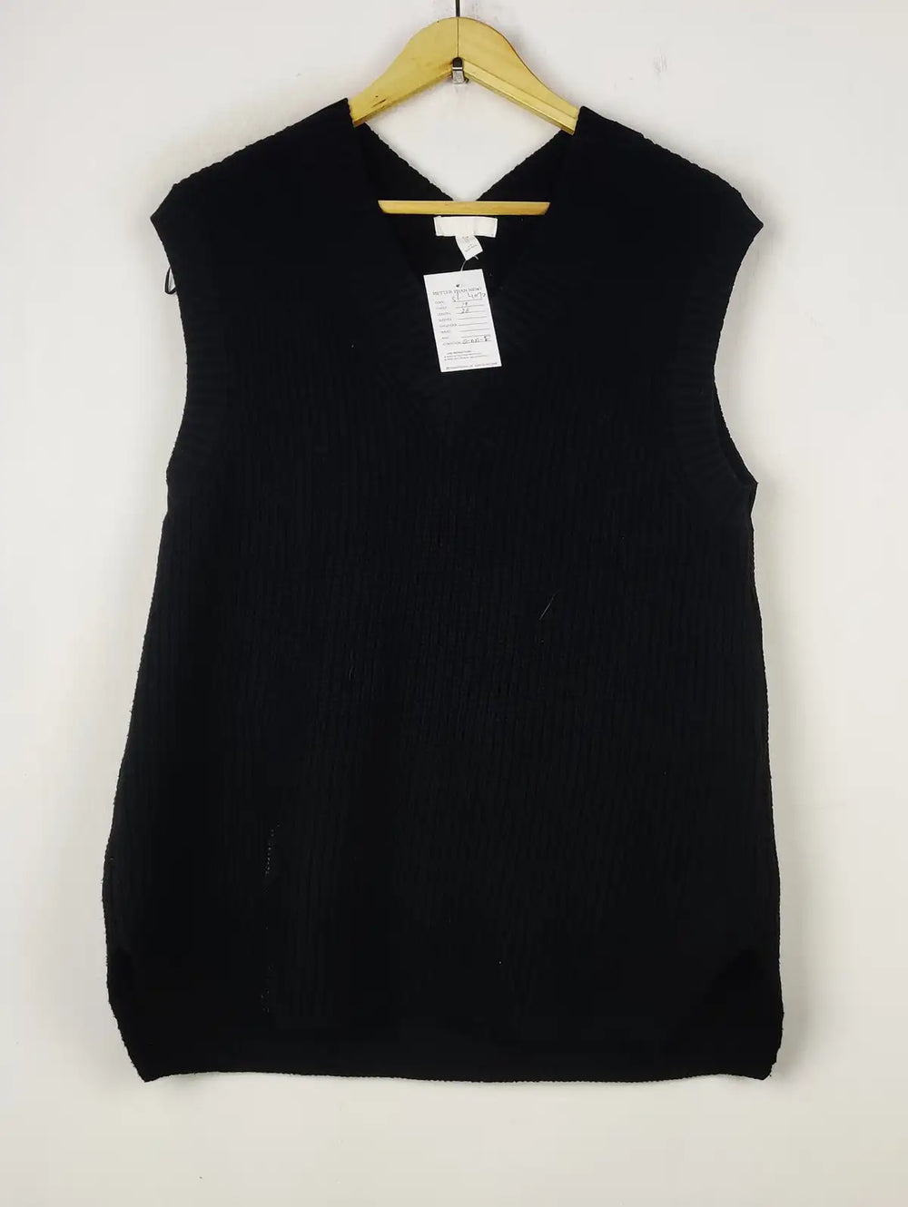 Buy online pre-used pre-loved 100% authentic & Original branded H&M (SL-4092) available in Pakistan. Top international brands avilable.