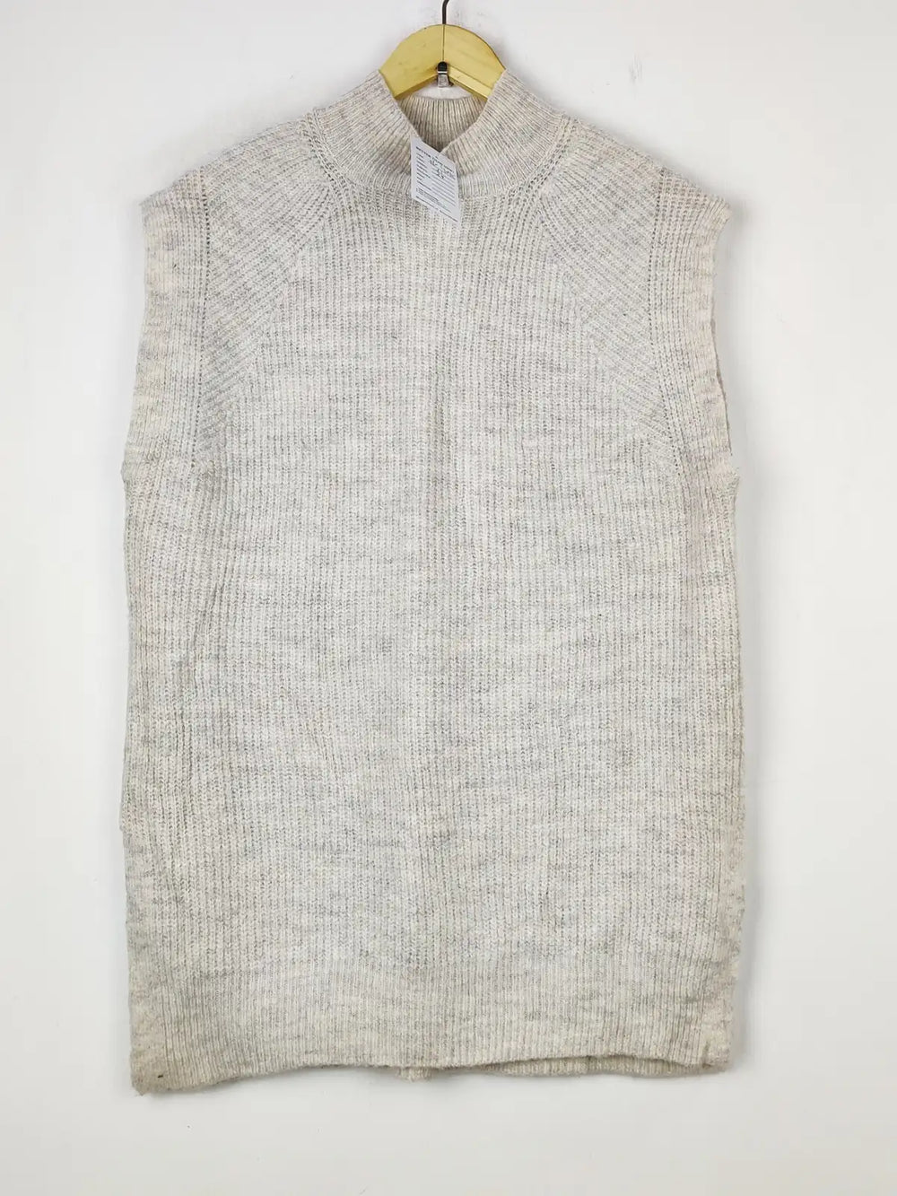 Buy online pre-used pre-loved 100% authentic & Original branded George (SL-4095) available in Pakistan. Top international brands avilable.