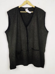 Buy online pre-used pre-loved 100% authentic & Original branded Gurkan (SL-4519) available in Pakistan. Top international brands avilable.