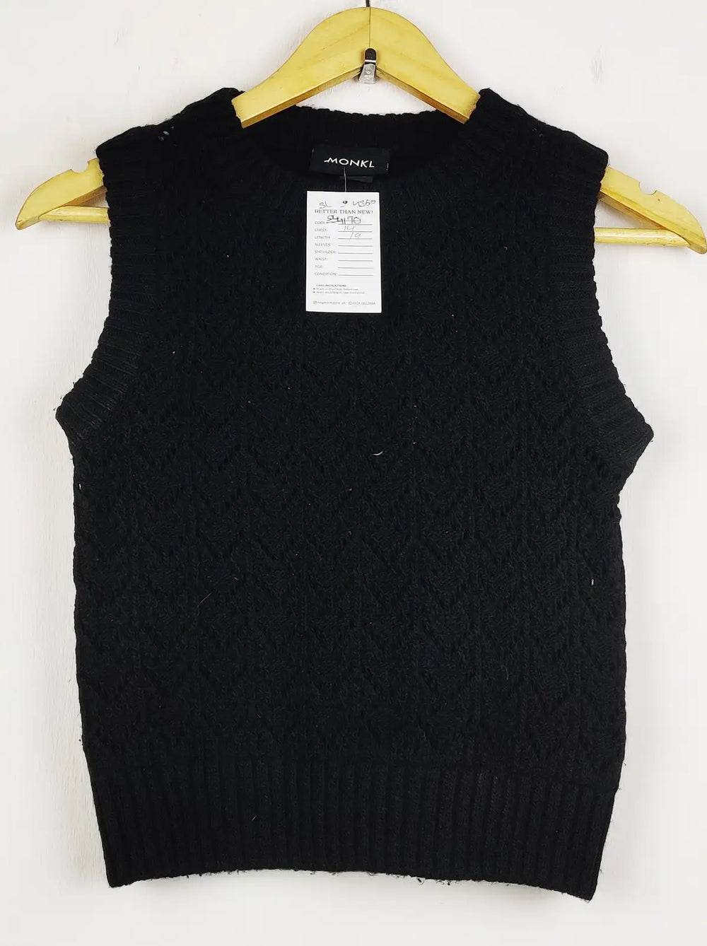 Buy online pre-used pre-loved 100% authentic & Original branded Monkl (SL-4560) available in Pakistan. Top international brands avilable.