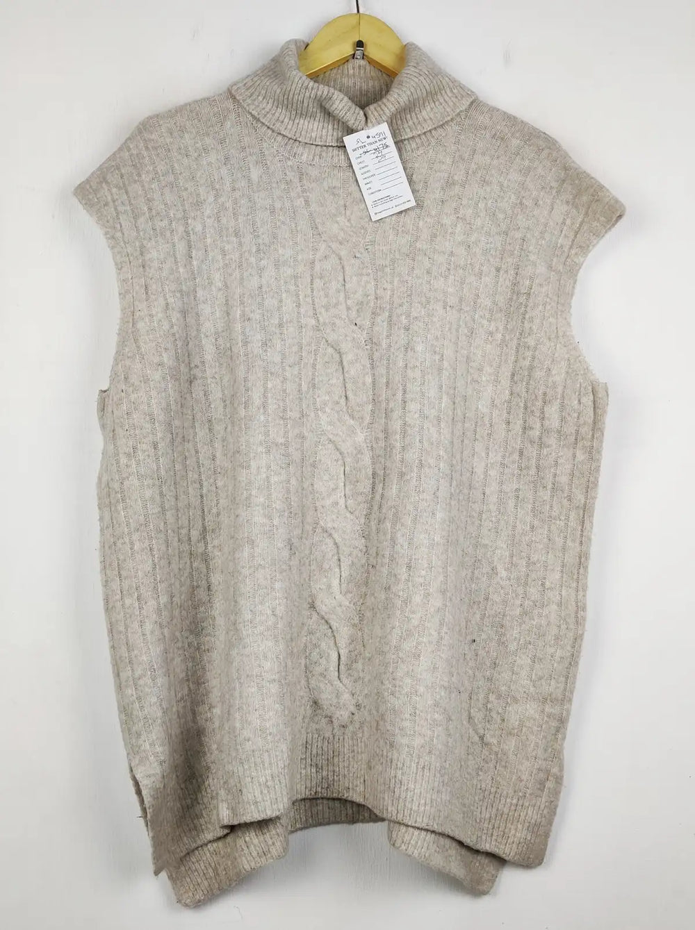 Buy online pre-used pre-loved 100% authentic & Original branded F&F (SL-4571) available in Pakistan. Top international brands avilable.
