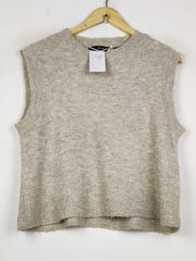Buy online pre-used pre-loved 100% authentic & Original branded Vero Moda (SL-4634) available in Pakistan. Top international brands avilable.