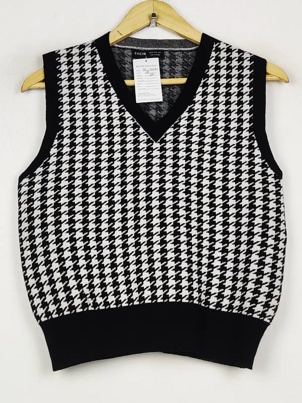 Buy online pre-used pre-loved 100% authentic & Original branded Shein (SL-4641) available in Pakistan. Top international brands avilable.
